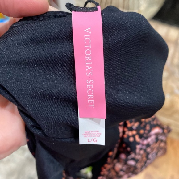 Victoria’s Secret Looped Back VNeck One Piece Swimsuit Swimwear L - Picture 5 of 7